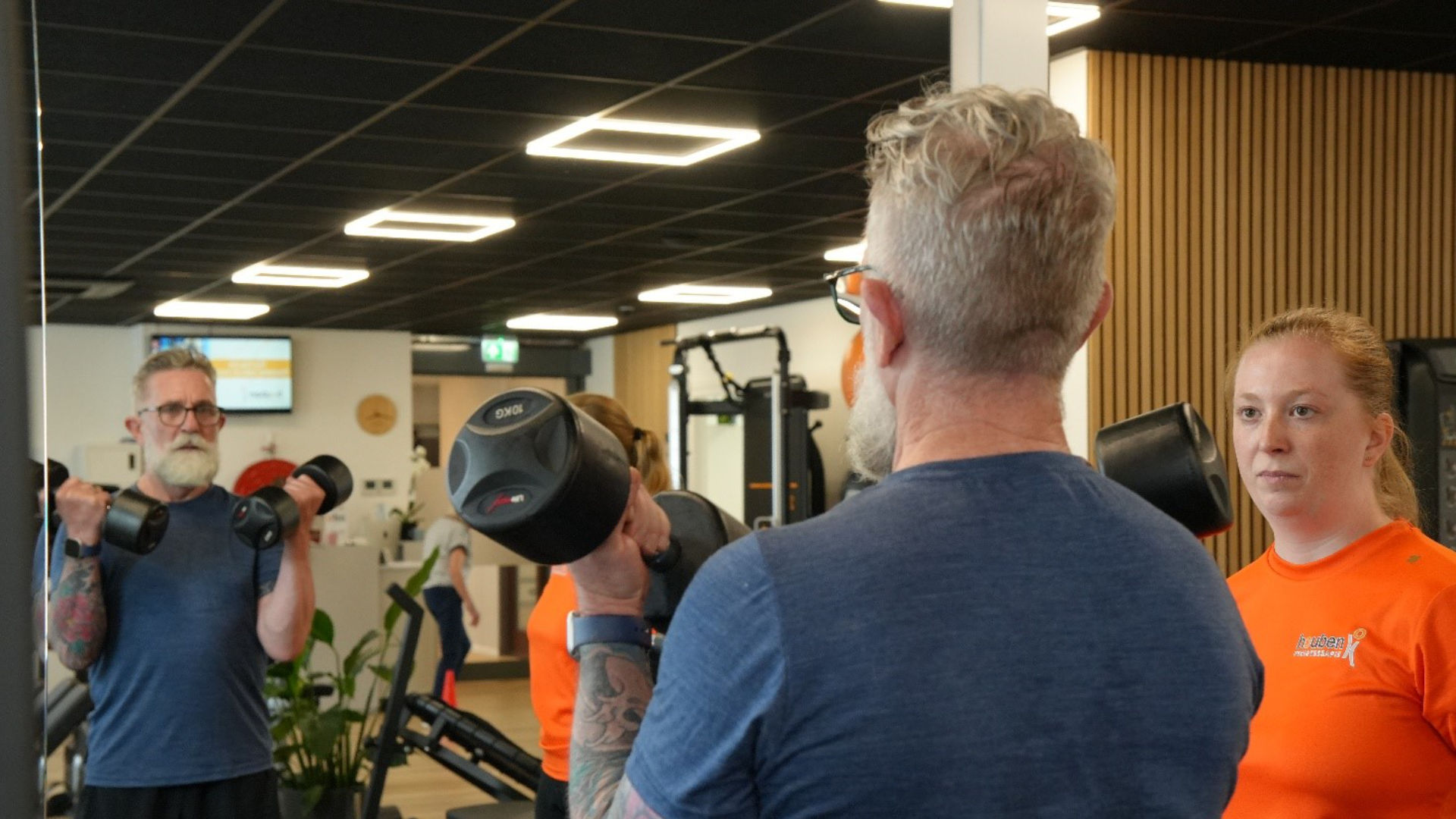 Krachttraining voor ouderen: essentieel voor een vitaal leven